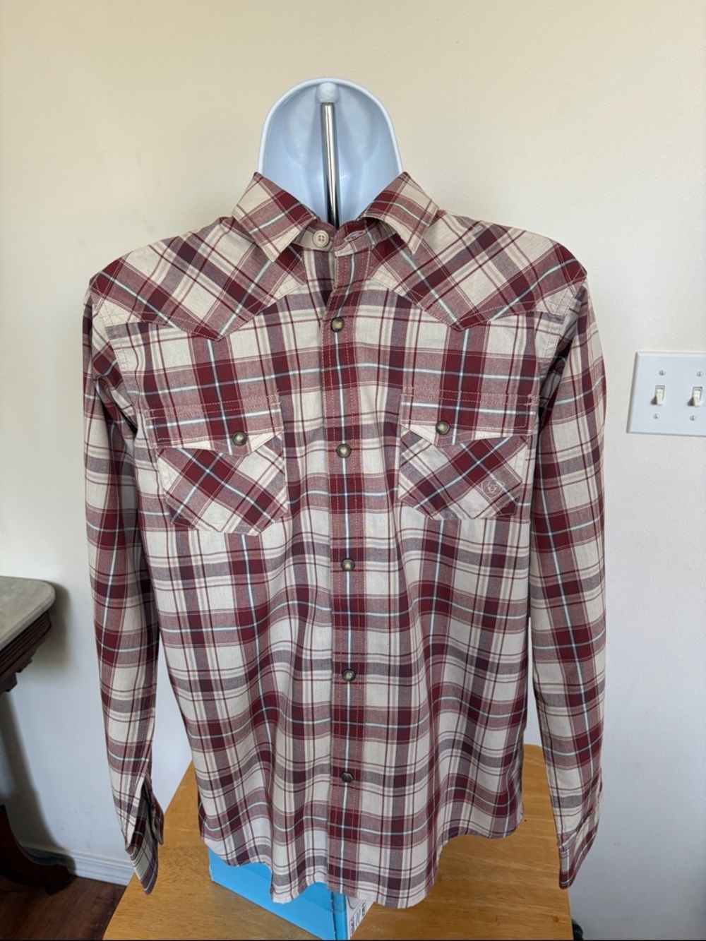 Ariat NWT Burgundy and Cream Plaid Western Button-Down Shirt Size Large